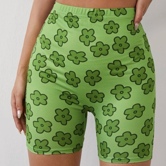 Pants - Green Floral Women's Shorts
